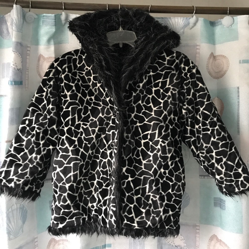 Flapdoodles LIKE NEW reversible faux fur coat sz 8